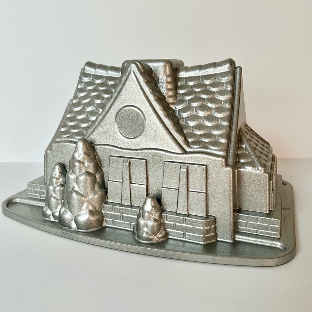 Nordic Ware Fairytale Cottage Bundt Cake Pan // Cake Mold